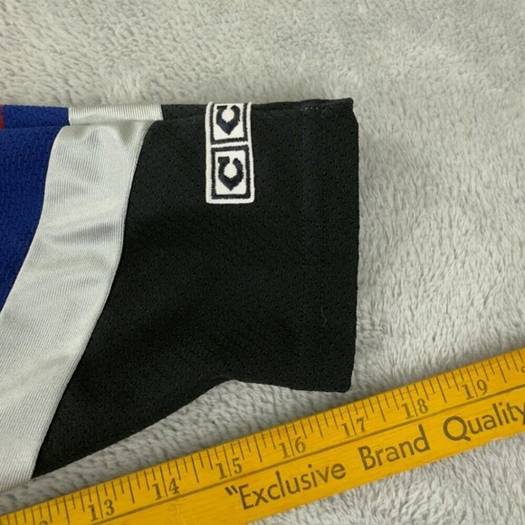 CCM Vintage Vancouver Canucks Hockey Jersey Youth Size S - Picture 2 of 15